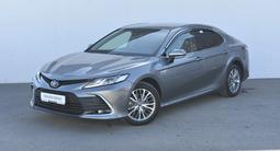 Toyota Camry 2023 года за 15 800 000 тг. в Атырау