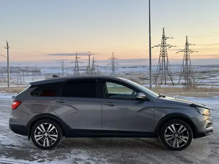 ВАЗ (Lada) Vesta SW Cross 2018 года за 5 390 000 тг. в Караганда – фото 4