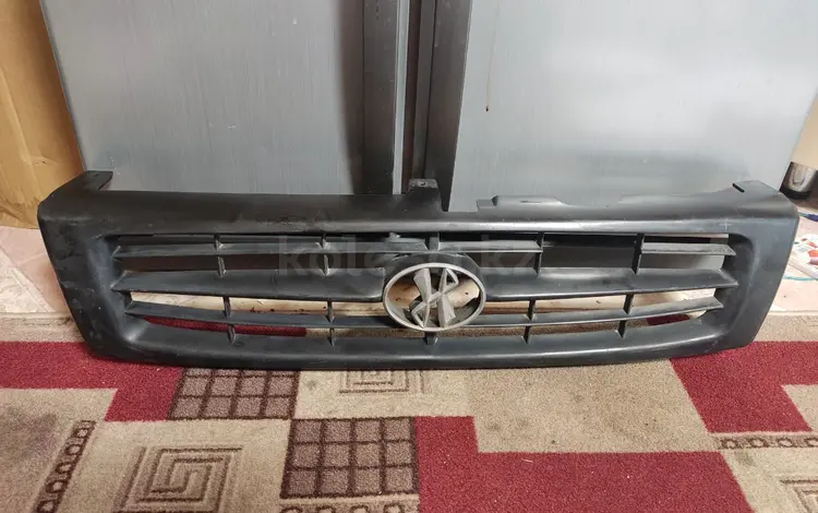 Решетка радиатора Hyundai за 10 000 тг. в Костанай