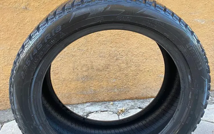 Шины зимние шипованные PIRELLI 235/45/R18 комплект за 35 000 тг. в Астана