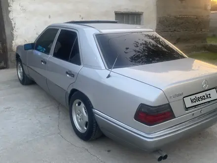 Mercedes-Benz E 280 1994 года за 2 100 000 тг. в Шымкент – фото 4