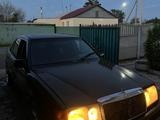 Mercedes-Benz E 230 1989 года за 900 000 тг. в Караганда