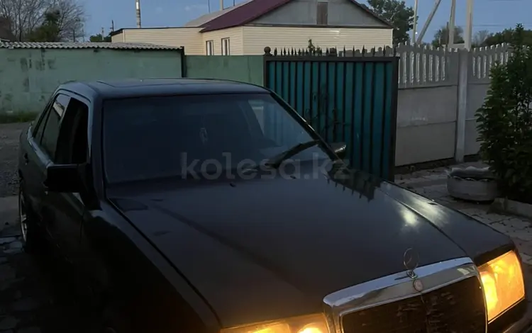 Mercedes-Benz E 230 1989 года за 900 000 тг. в Караганда