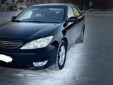 Toyota Camry 2005 года за 2 500 000 тг. в Актобе – фото 3