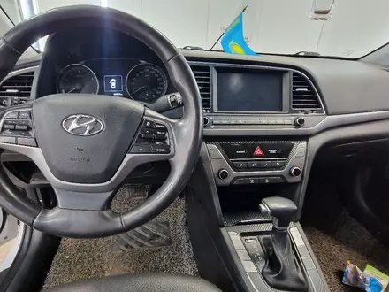 Hyundai Avante 2018 года за 8 390 000 тг. в Астана – фото 4