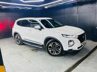 Hyundai Santa Fe 2019 года за 14 300 000 тг. в Алматы