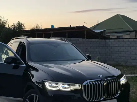 BMW X7 2022 года за 48 000 000 тг. в Алматы