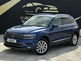 Volkswagen Tiguan 2018 годаfor9 250 000 тг. в Атырау