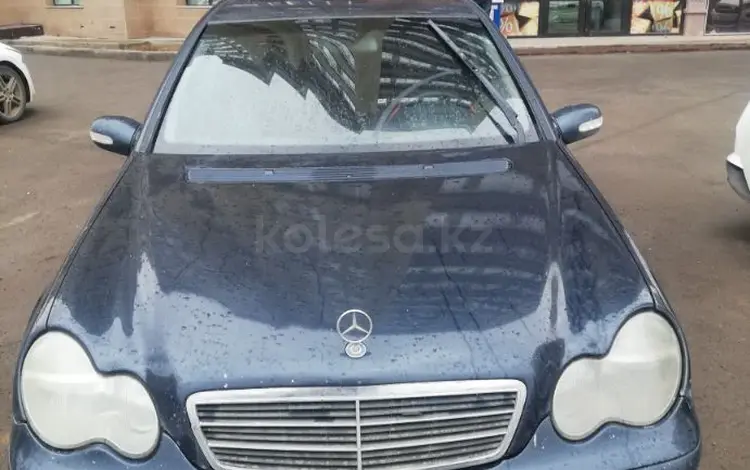 Mercedes-Benz C 200 2001 года за 1 900 000 тг. в Астана