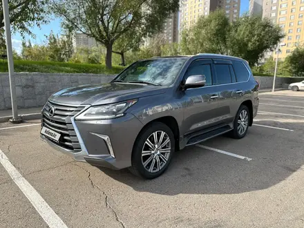 Lexus LX 570 2016 года за 37 500 000 тг. в Астана