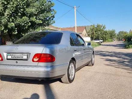 Mercedes-Benz E 320 1996 года за 3 600 000 тг. в Алматы – фото 2