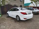 Hyundai Solaris 2016 года за 4 500 000 тг. в Актобе – фото 2