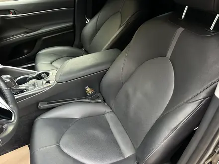Toyota Camry 2023 года за 15 500 000 тг. в Атырау – фото 10