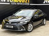 Toyota Camry 2023 года за 15 500 000 тг. в Атырау