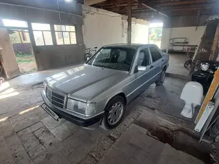 Mercedes-Benz 190