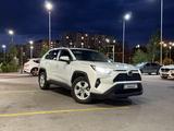Toyota RAV4 2022 года за 13 500 000 тг. в Караганда