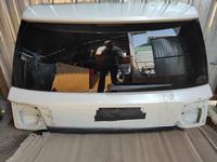Крышка багажника верхняя Toyota Land Cruiser 200 Б У оригинал за 600 000 тг. в Алматы