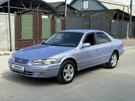 Toyota Camry 1997 года за 3 700 000 тг. в Алматы – фото 2