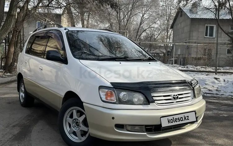 Toyota Ipsum 1997 годаfor4 000 000 тг. в Алматы