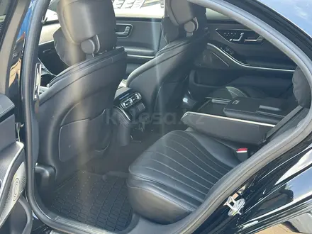 Mercedes-Benz S 580 2022 года за 57 000 000 тг. в Алматы – фото 7