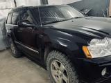 Jeep Grand Cherokee 2005 годаfor11 000 000 тг. в Атырау – фото 2