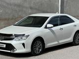 Toyota Camry 2017 года за 12 700 000 тг. в Шымкент