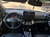 Toyota RAV4 2006 года за 5 700 000 тг. в Астана – фото 2