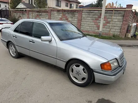 Mercedes-Benz C 220 1993 года за 1 700 000 тг. в Алматы – фото 3