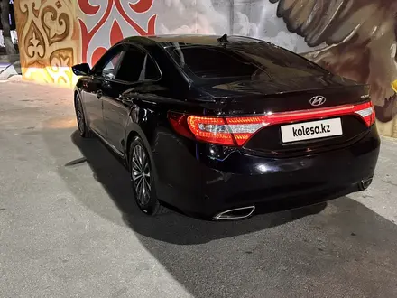 Hyundai Grandeur 2013 года за 8 000 000 тг. в Шымкент – фото 2