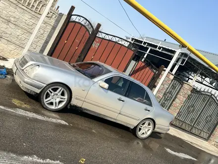 Mercedes-Benz E 55 AMG 1998 года за 5 200 000 тг. в Алматы – фото 11