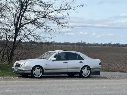 Mercedes-Benz E 55 AMG 1998 года за 5 200 000 тг. в Алматы – фото 2