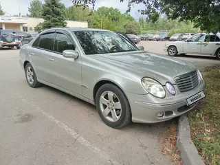 Mercedes-Benz E 240