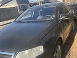 Volkswagen Passat 2006 года за 2 800 000 тг. в Алматы – фото 4