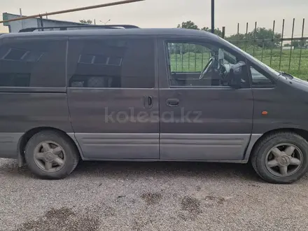 Hyundai Starex 2002 года за 2 200 000 тг. в Шымкент – фото 2