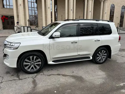 Toyota Land Cruiser 2019 года за 39 500 000 тг. в Шымкент