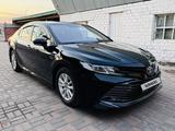 Toyota Camry 2019 года за 11 800 000 тг. в Балхаш – фото 2