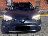 Toyota RAV4 2017 года за 11 000 000 тг. в Актобе – фото 2