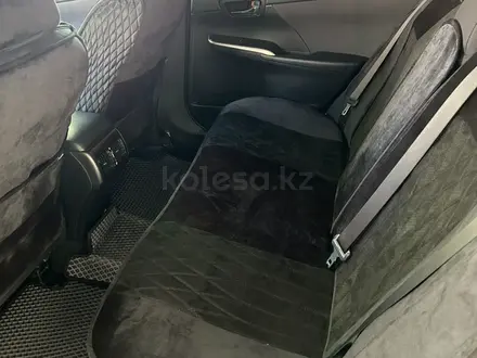 Toyota Camry 2014 года за 11 300 000 тг. в Актобе – фото 7