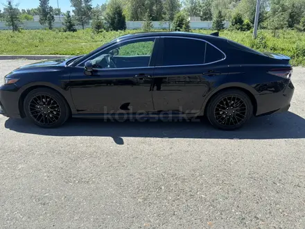 Toyota Camry 2022 года за 13 000 000 тг. в Усть-Каменогорск – фото 9