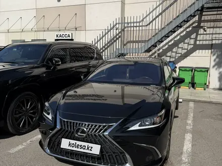 Lexus ES 250 2020 года за 19 000 000 тг. в Алматы – фото 3