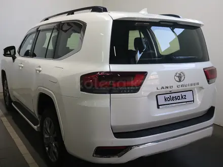 Toyota Land Cruiser 2023 года за 56 990 000 тг. в Актобе – фото 5