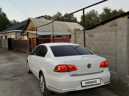 Volkswagen Passat 2011 года за 5 400 000 тг. в Алматы – фото 5