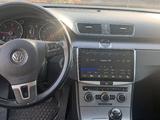 Volkswagen Passat 2014 года за 10 000 тг. в Алматы – фото 5