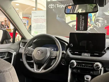 Toyota RAV4 Luxe+ 2025 года за 25 990 000 тг. в Астана – фото 3