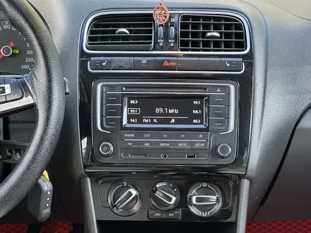 Volkswagen Polo 2017 года за 5 100 000 тг. в Актобе – фото 5