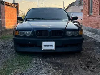 BMW 728