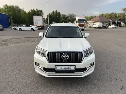 Toyota Land Cruiser Prado 2018 года за 22 650 000 тг. в Алматы – фото 3
