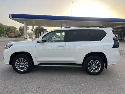 Toyota Land Cruiser Prado 2018 года за 22 650 000 тг. в Алматы – фото 7