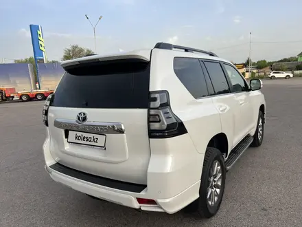 Toyota Land Cruiser Prado 2018 года за 22 650 000 тг. в Алматы – фото 10
