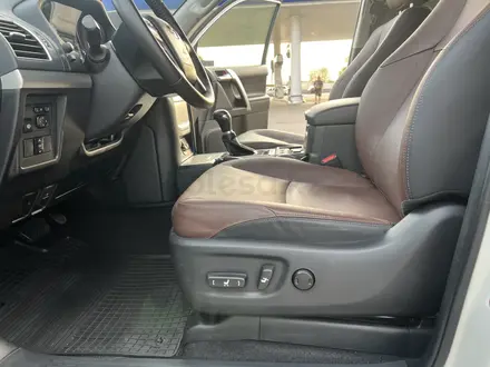 Toyota Land Cruiser Prado 2018 года за 22 650 000 тг. в Алматы – фото 13